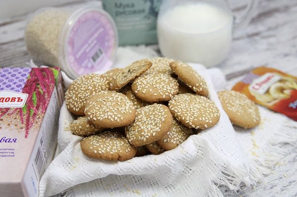 Рисовое печенье с амарантовой мукой и кунжутом