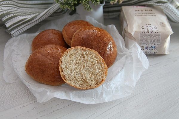 Сдобные булочки из муки с отрубями