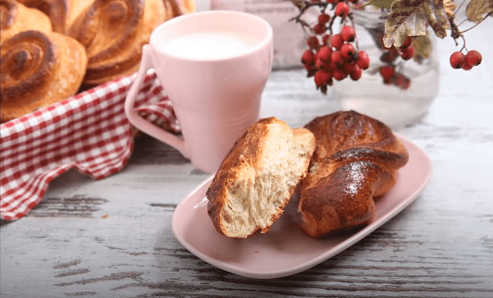 Плюшки с сахаром из муки с отрубями